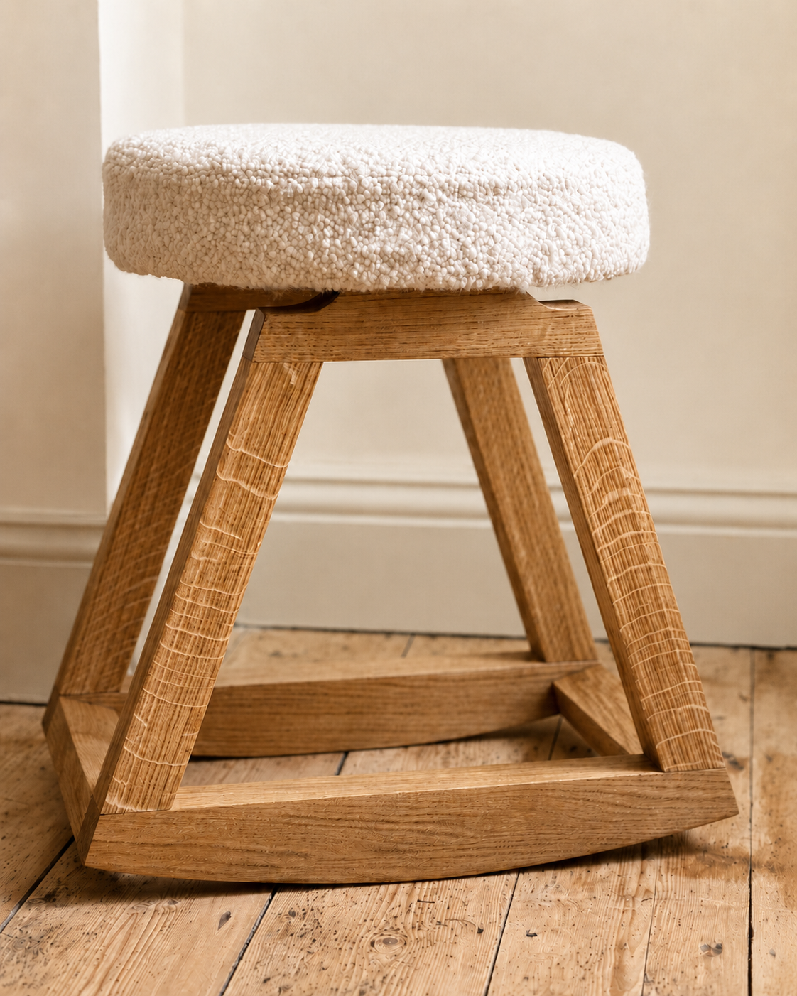 Sunday Rocker Stool Oak