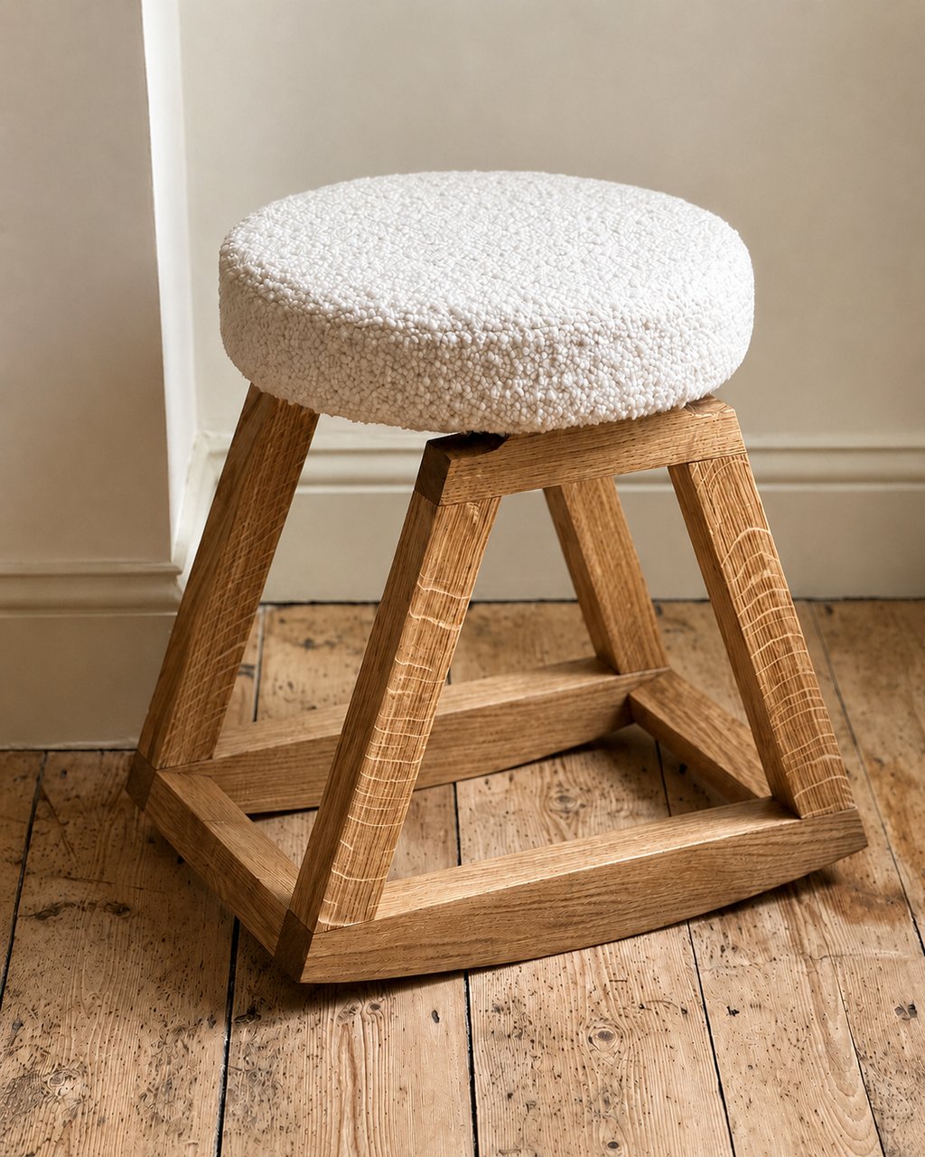 Sunday Rocker Stool Oak