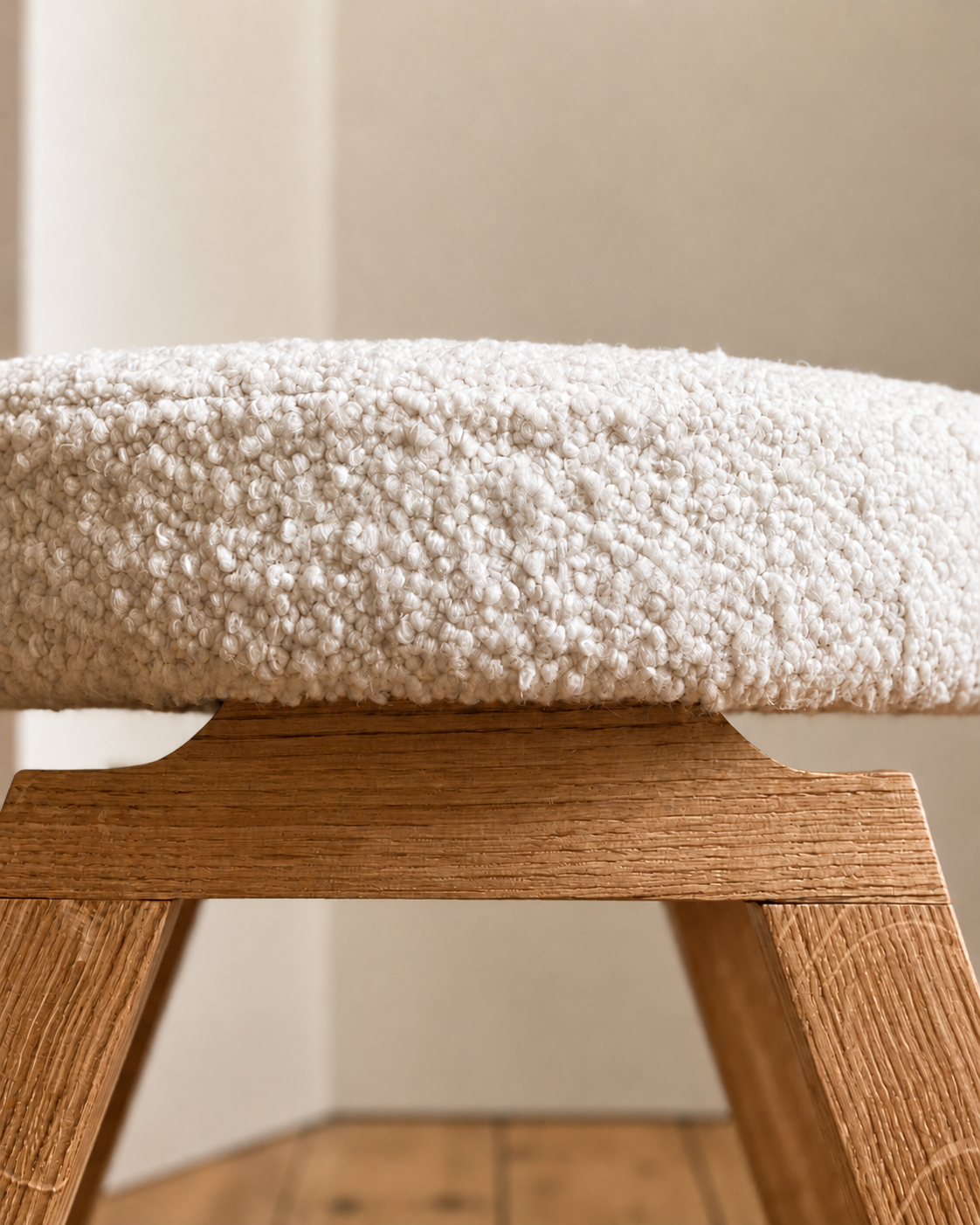 Sunday Rocker Stool Oak