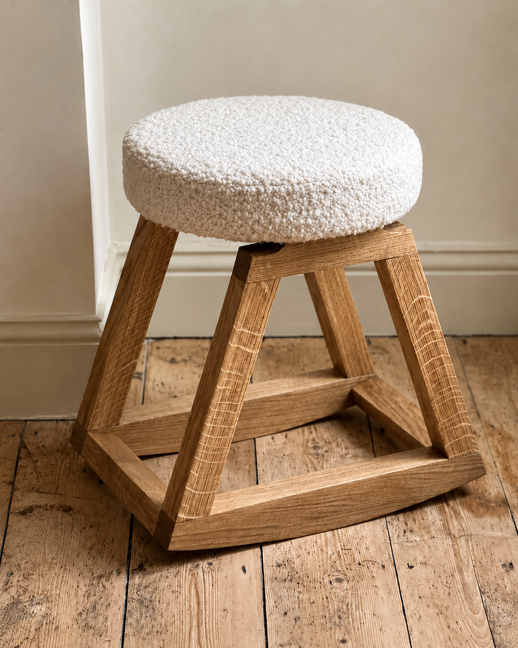 Sunday Rocker Stool Oak