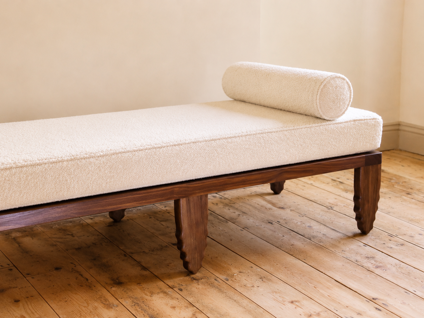 Shark Daybed in Walnut