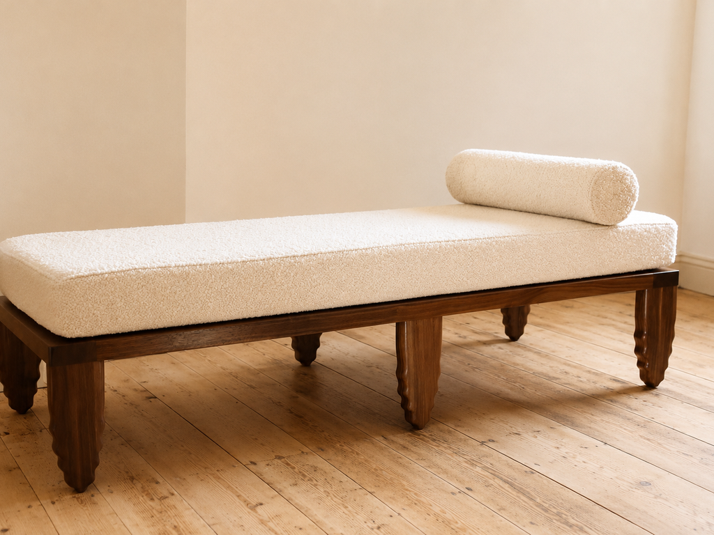 Shark Daybed in Walnut