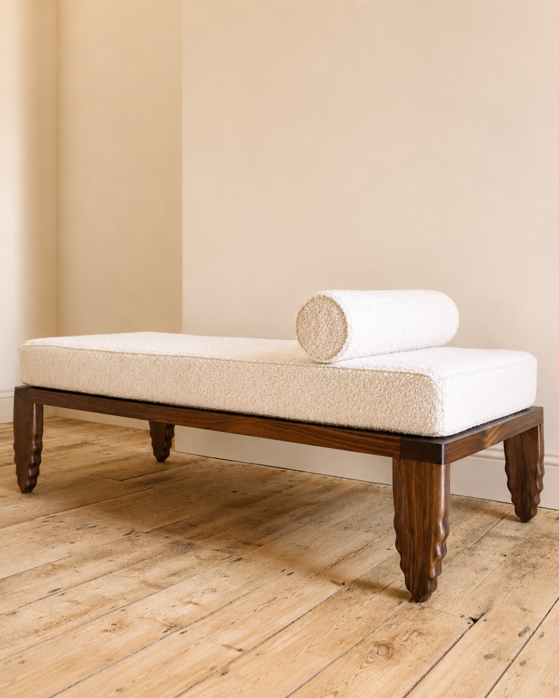 Shark Daybed in Walnut