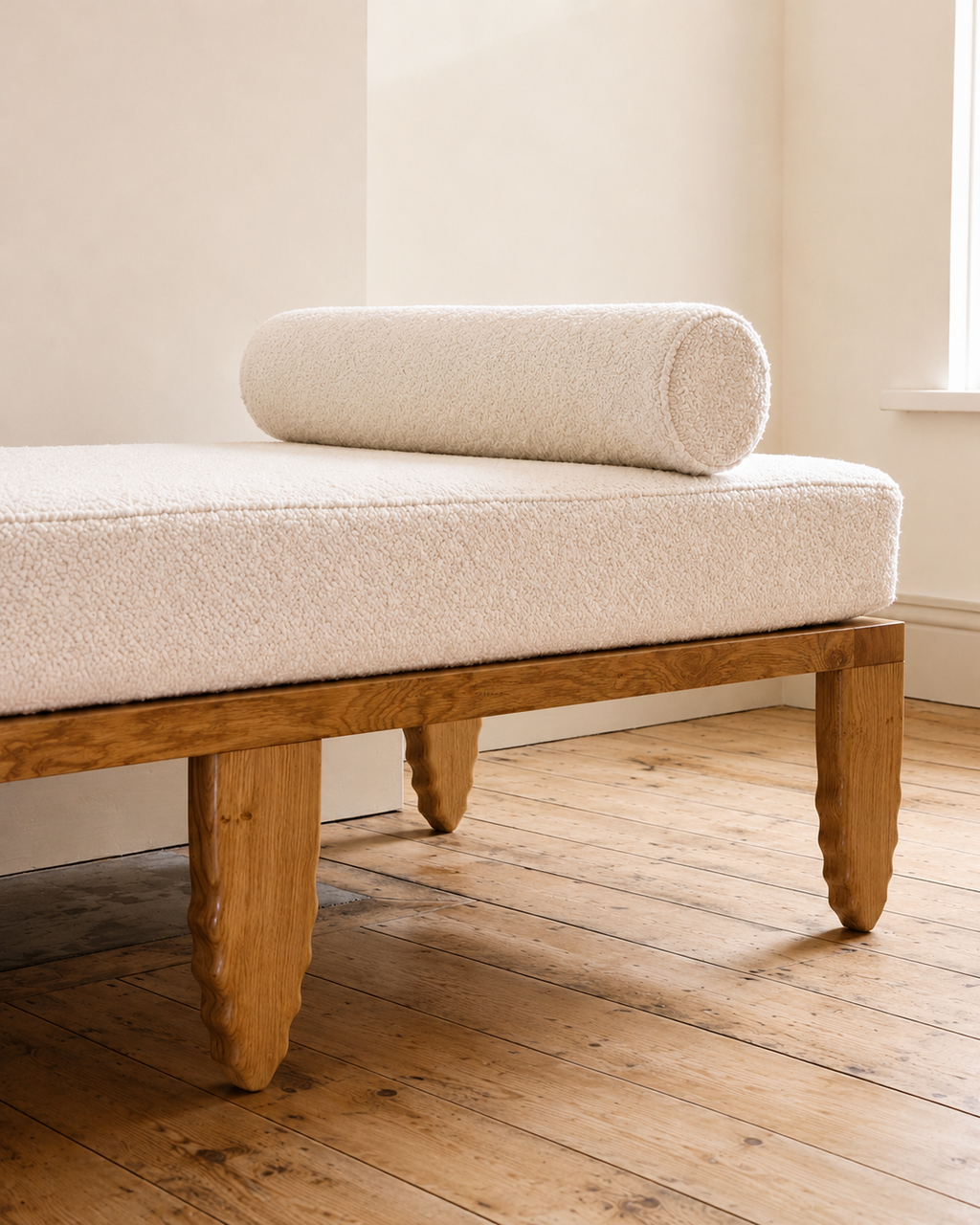 Shark Daybed in Oak