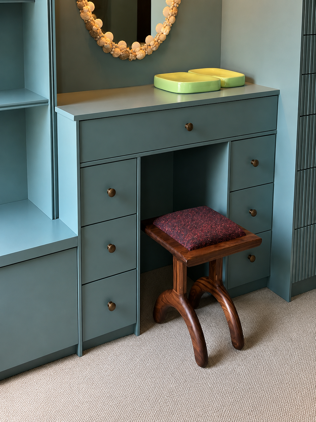 Sunday Stool Walnut