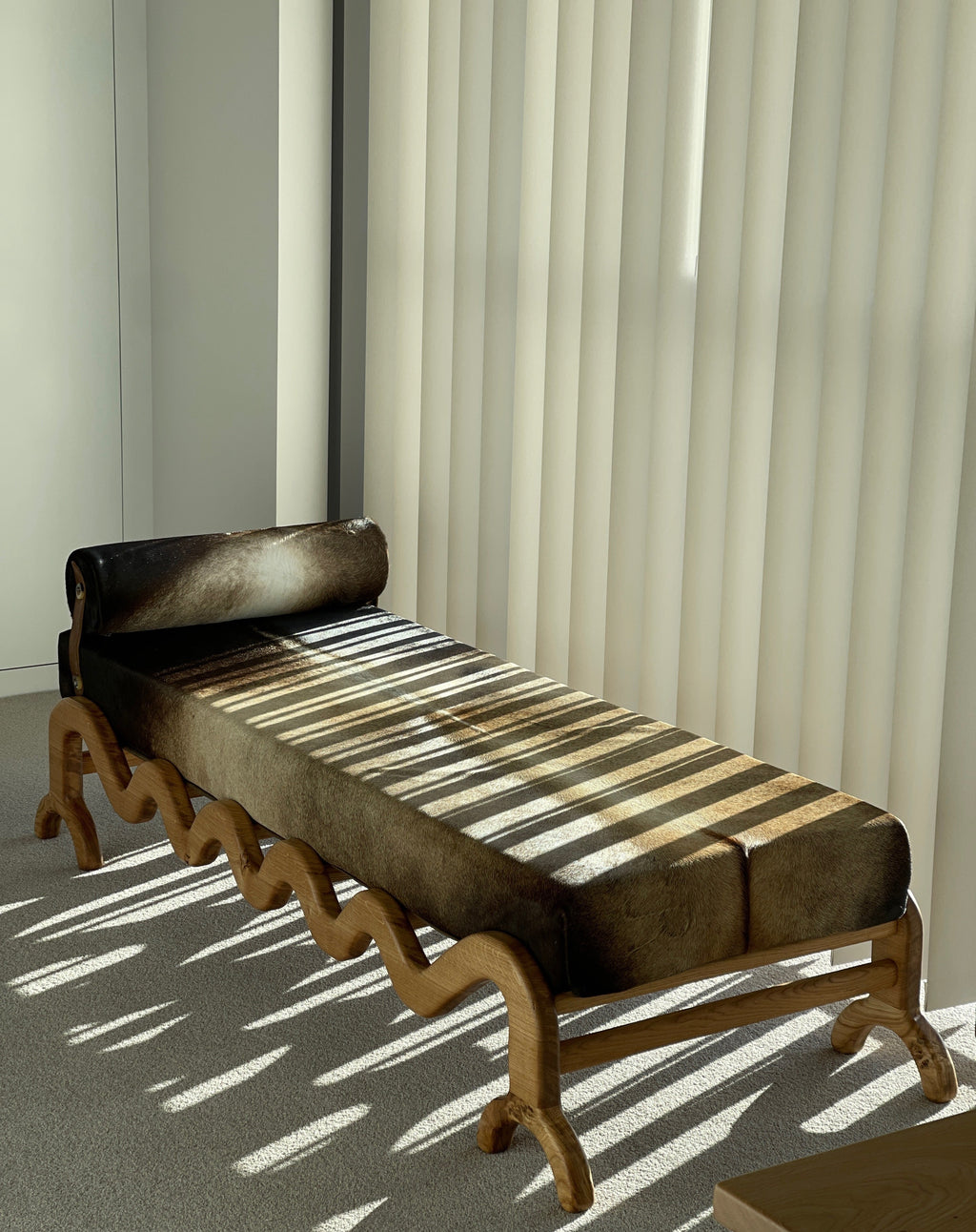 Sunday Daybed Oak in Hide Leather